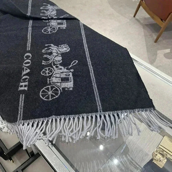 COACH Classic Horse And Carriage Oversized Muffler CK714 BLK - Picture 4 of 7